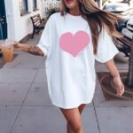 Pink Heart Shirt For Women Be Kind Shirt Oversized T-Shirt Gift For Her Pastel Shirt With Heart Valentines Day Shirt Gift Idea For Friend