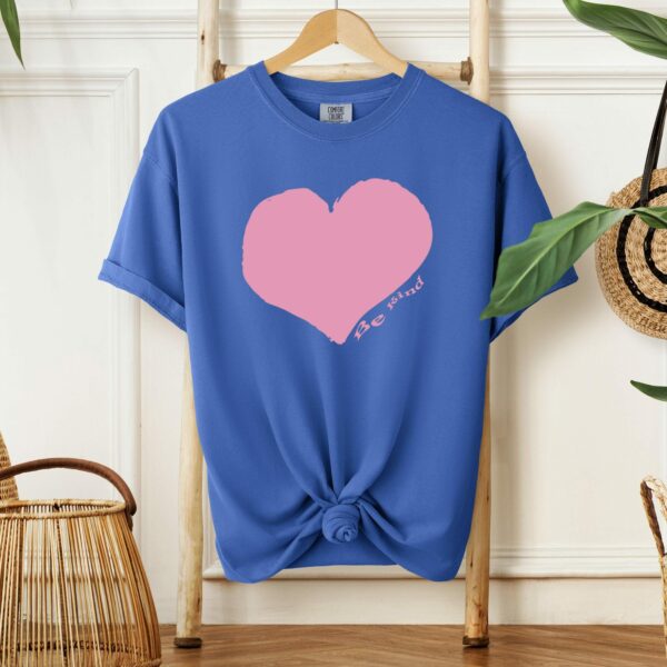 Pink Heart Shirt For Women Be Kind Shirt Oversized T-Shirt Gift For Her Pastel Shirt With Heart Valentines Day Shirt Gift Idea For Friend